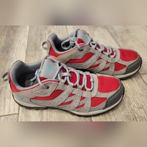 Columbia Kids Size 4 Hiking Shoes